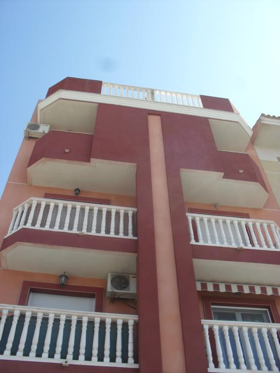 شقة Attic At 91 Pinoso المظهر الخارجي الصورة